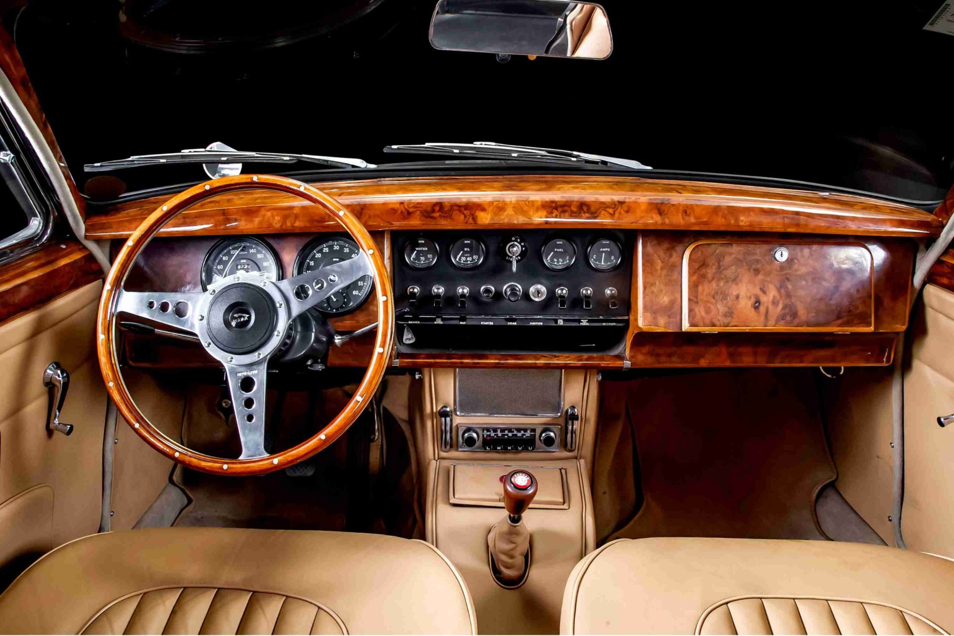 Første møtet med Jaguar Mk2 dashboard i 1975. Helt rått!!